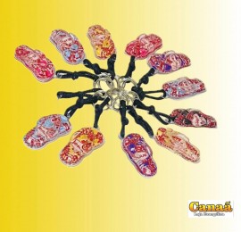 Chaveiro gel chinelo colorido ,com 12 ps